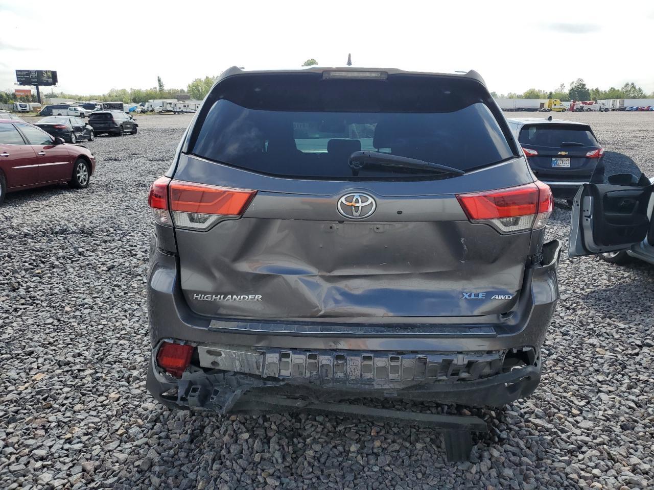 2018 TOYOTA HIGHLANDER