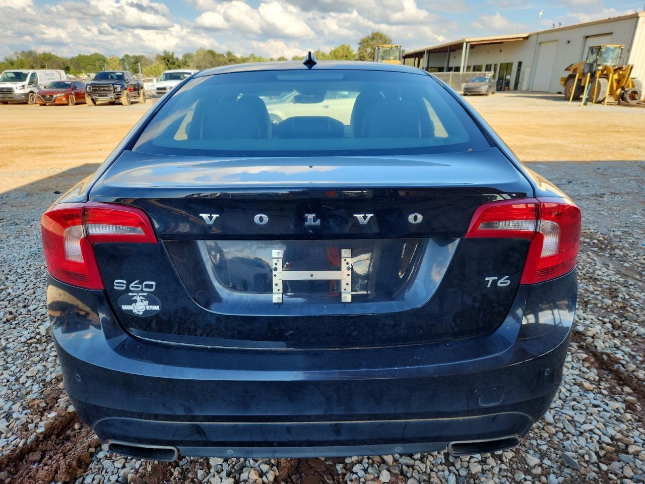 2015 VOLVO S60