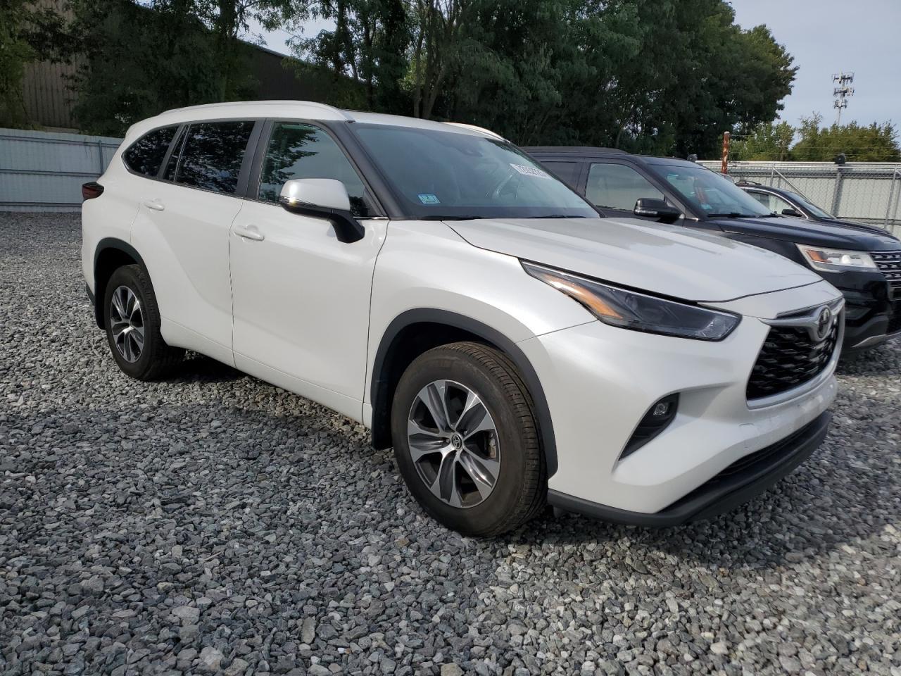 2024 TOYOTA HIGHLANDER