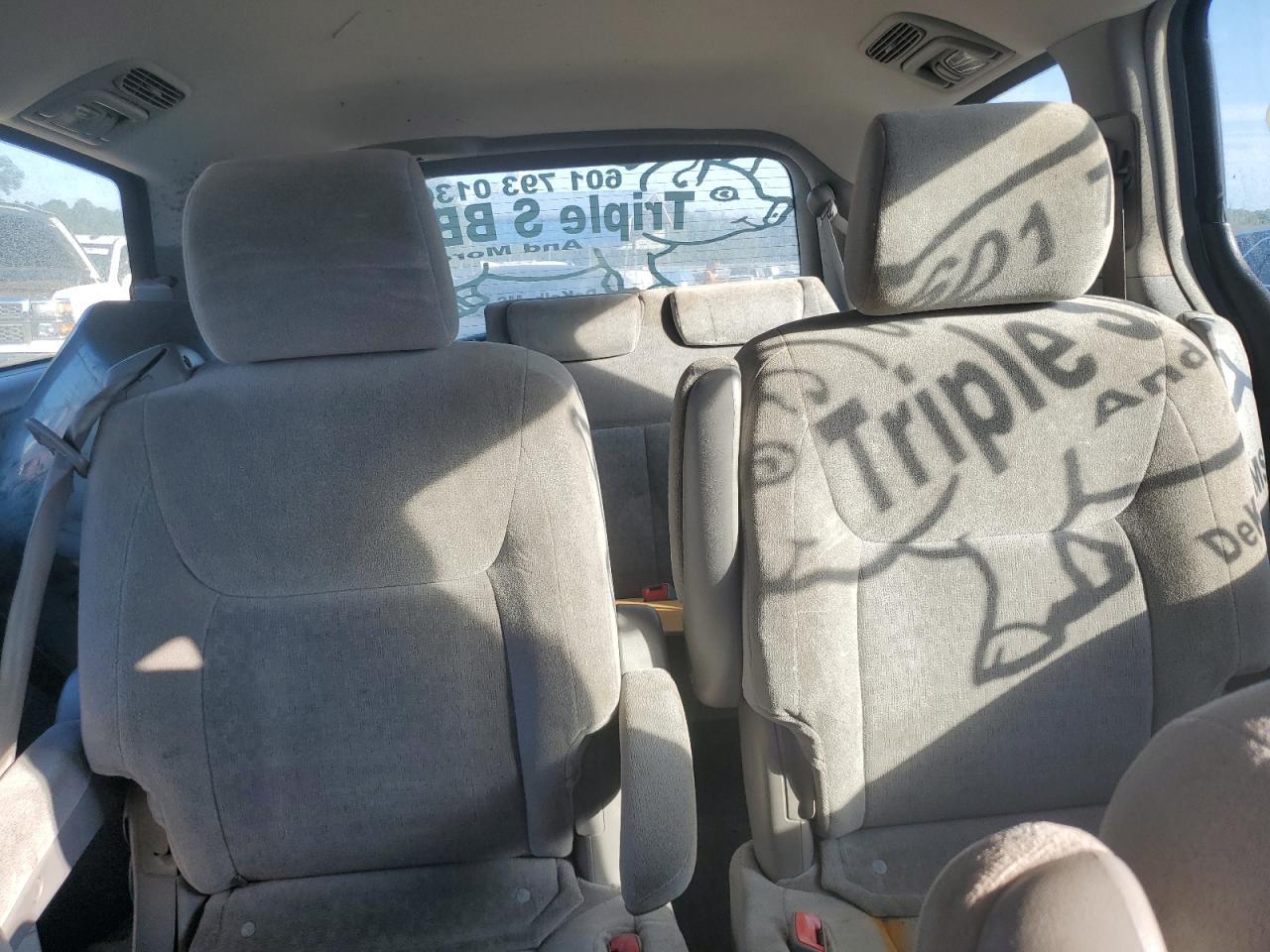 2004 TOYOTA SIENNA