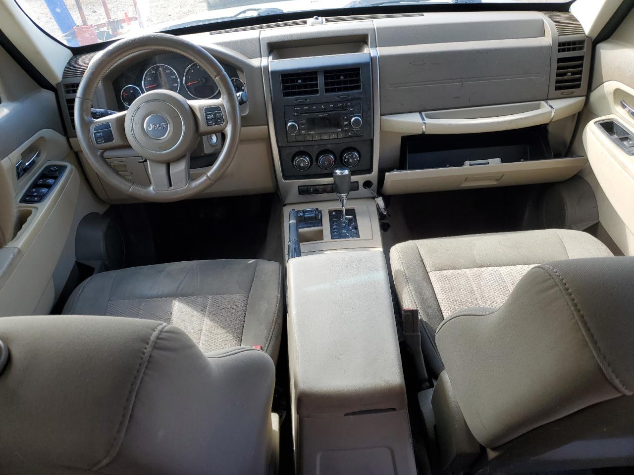 2011 JEEP Liberty