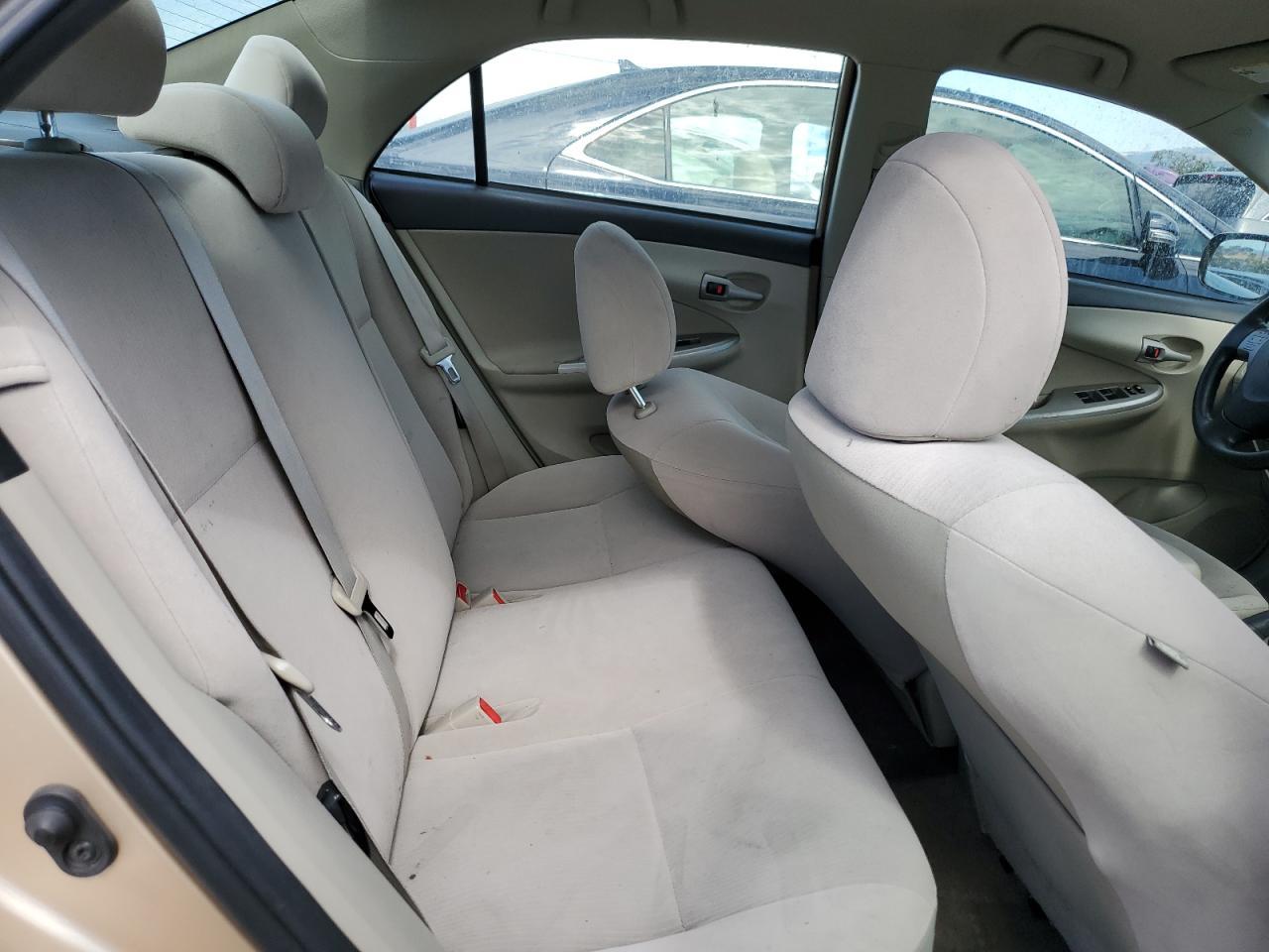 2011 TOYOTA COROLLA