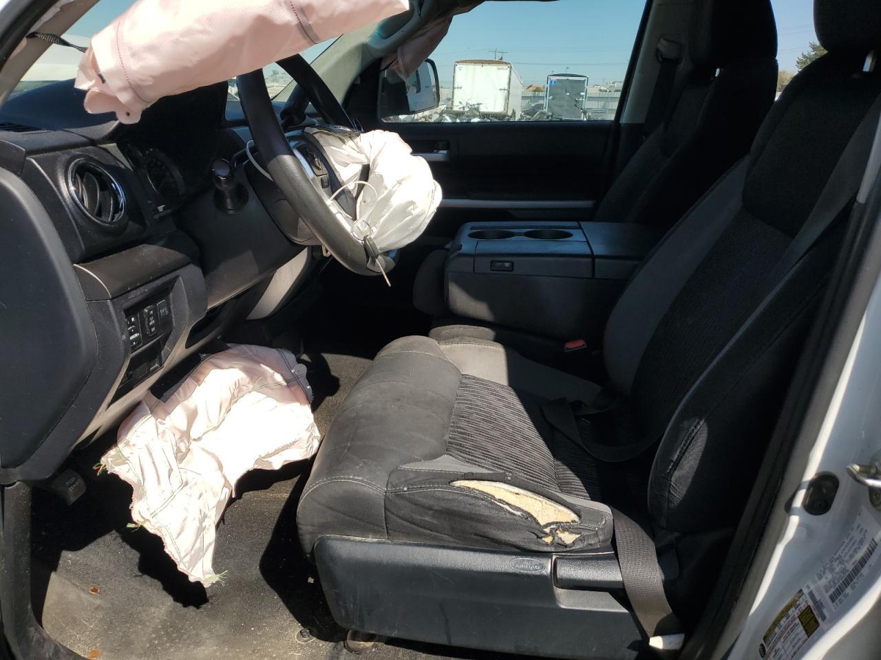 2017 TOYOTA TUNDRA