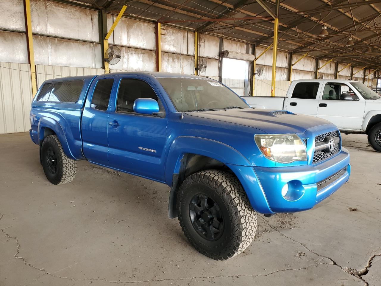 2011 TOYOTA TACOMA