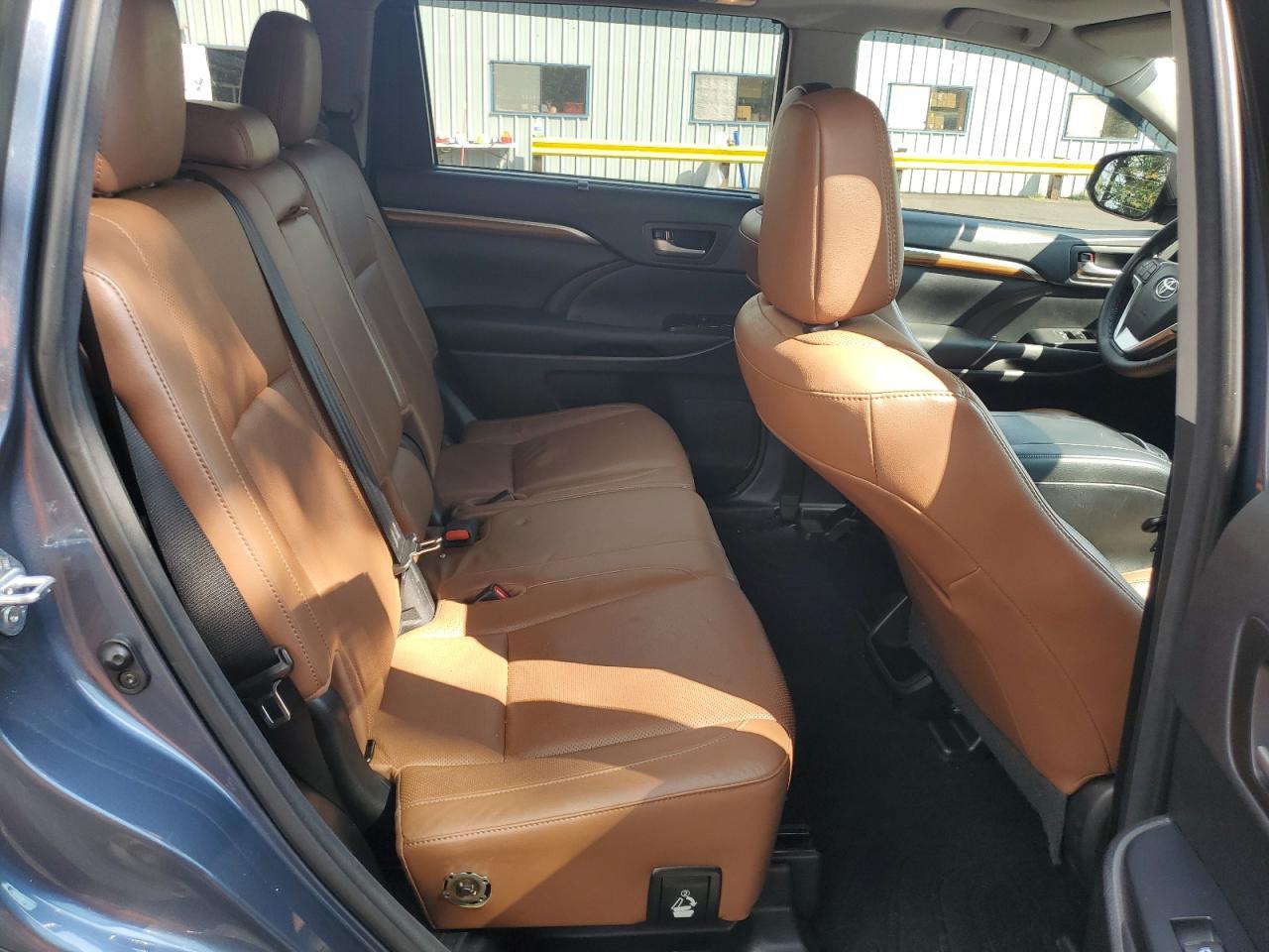 2017 TOYOTA HIGHLANDER