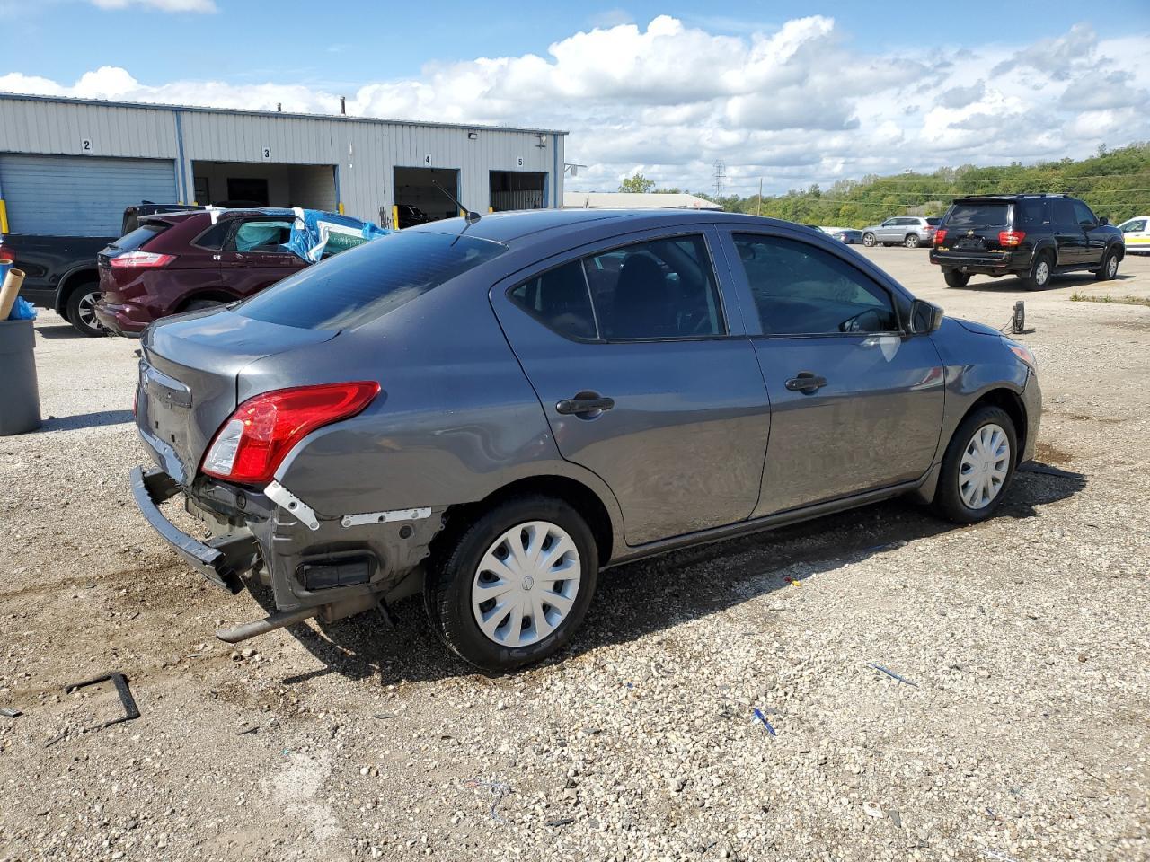 2018 NISSAN VERSA