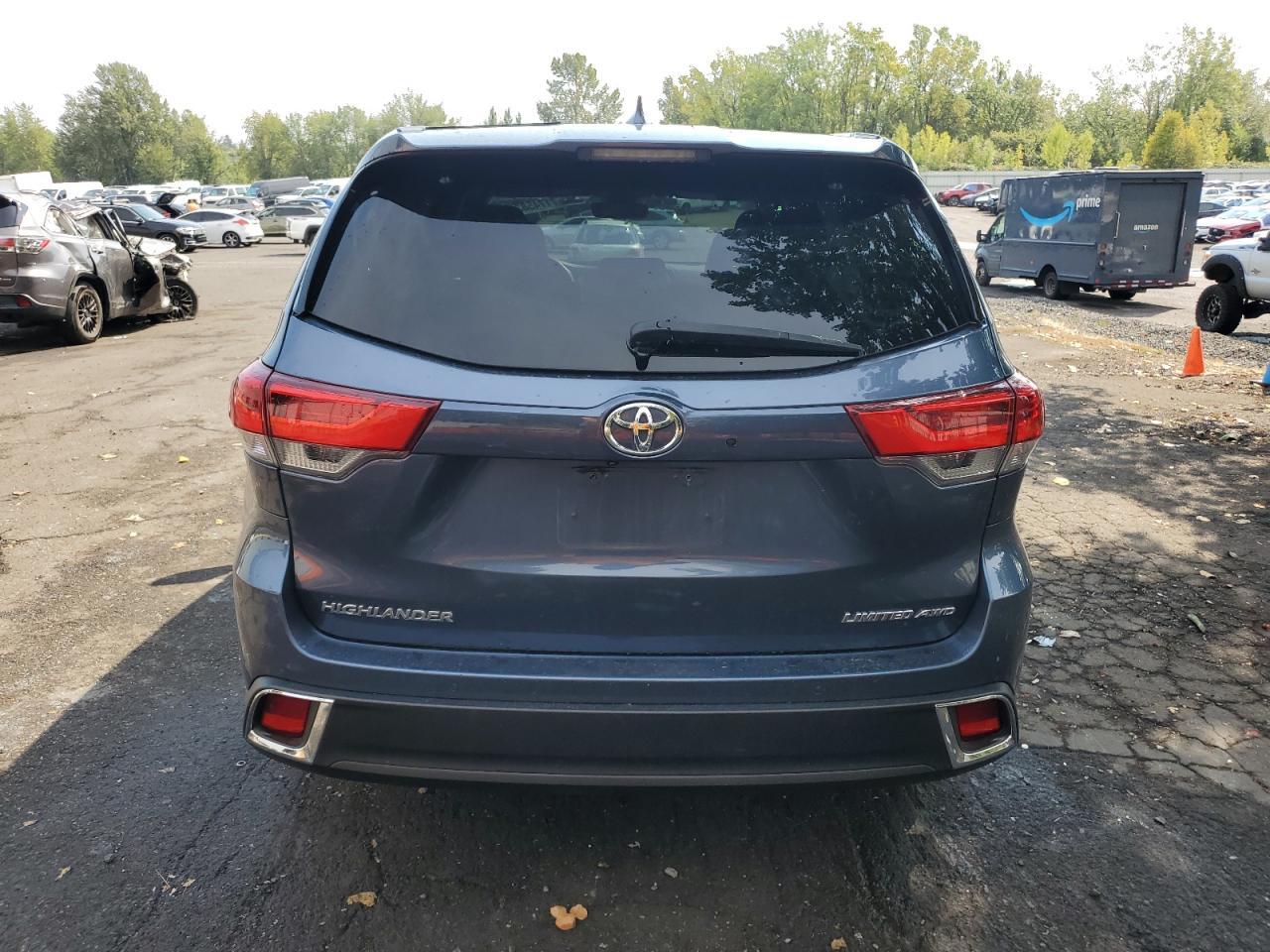 2017 TOYOTA HIGHLANDER