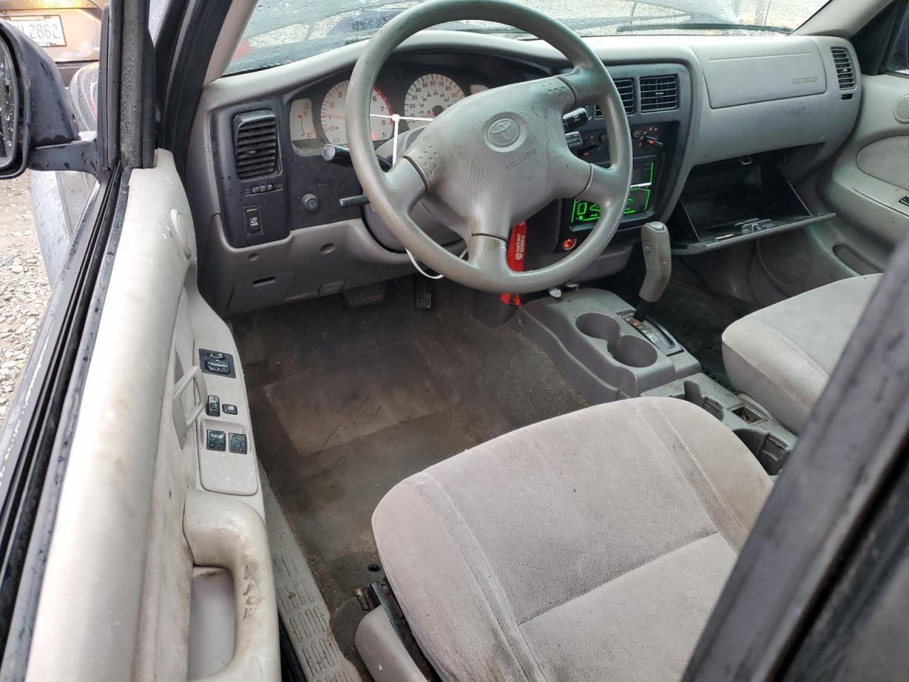 2001 TOYOTA TACOMA