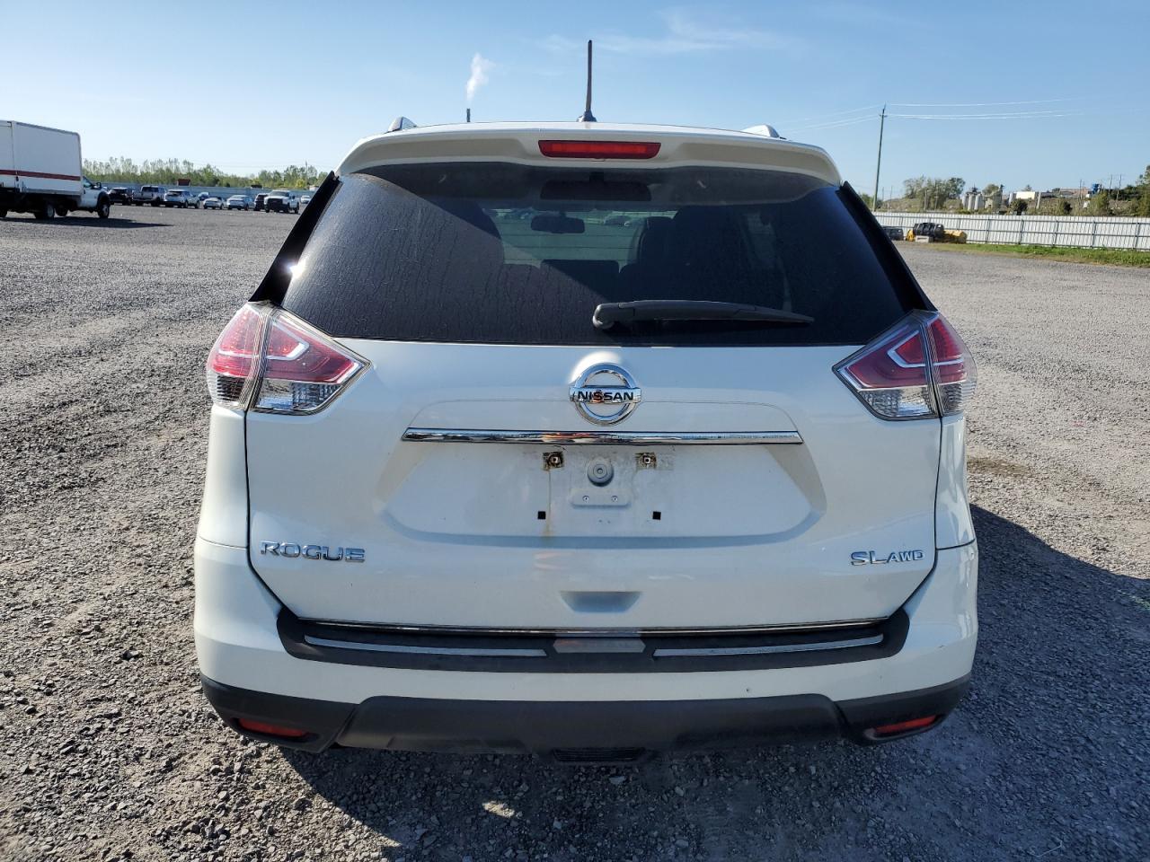 2016 NISSAN ROGUE