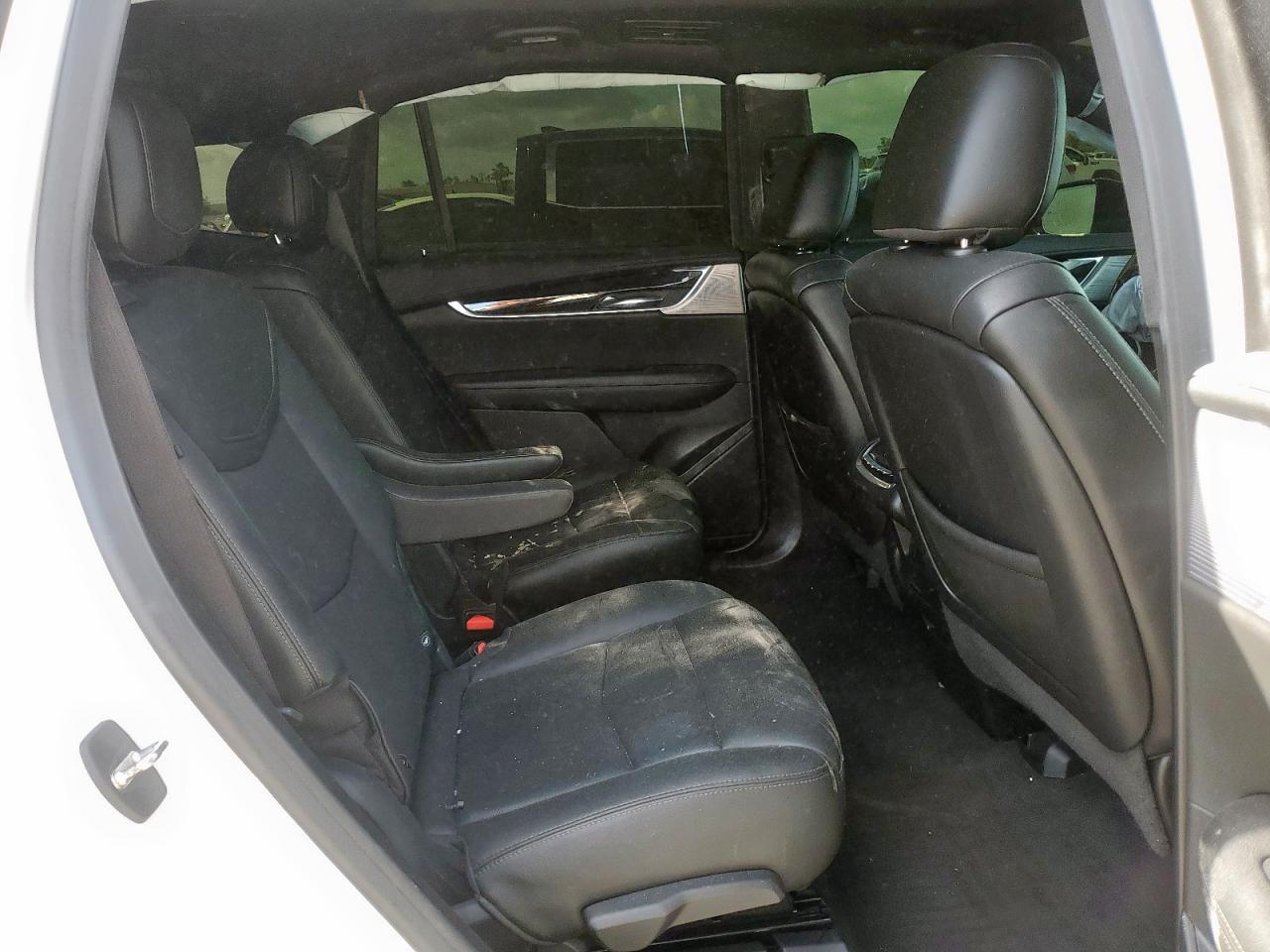 2021 CADILLAC XT6