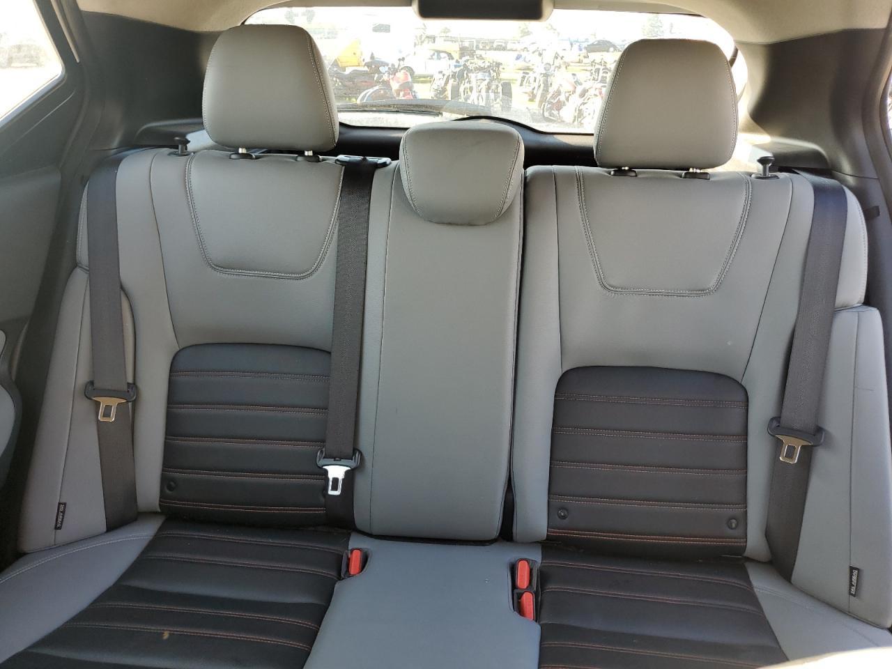 2023 NISSAN KICKS