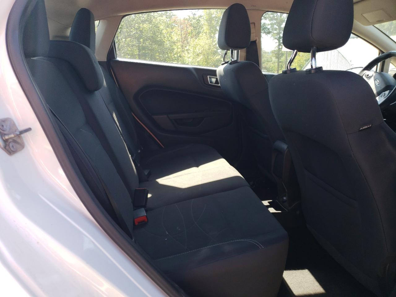 2016 FORD Fiesta