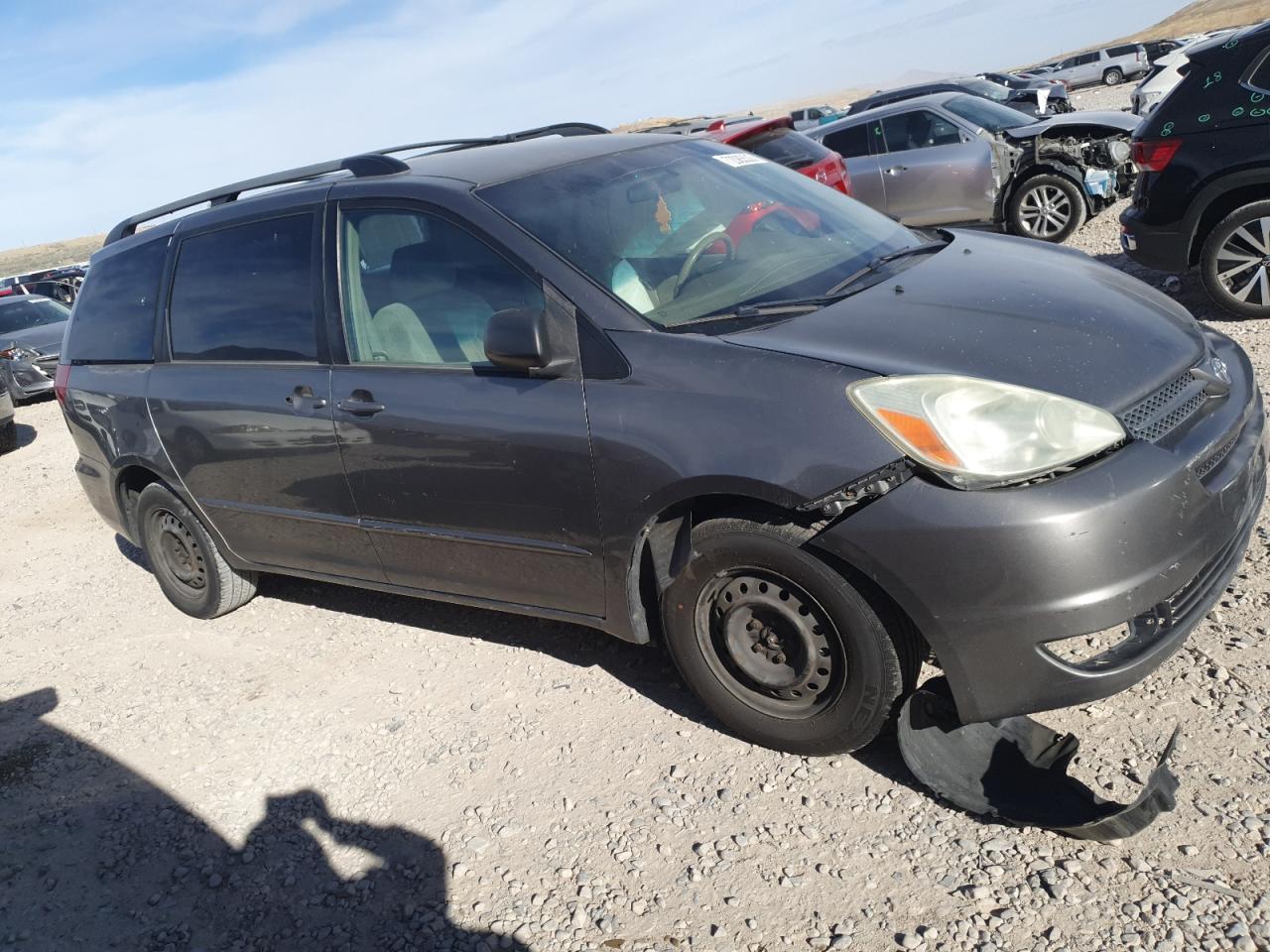 2004 TOYOTA SIENNA