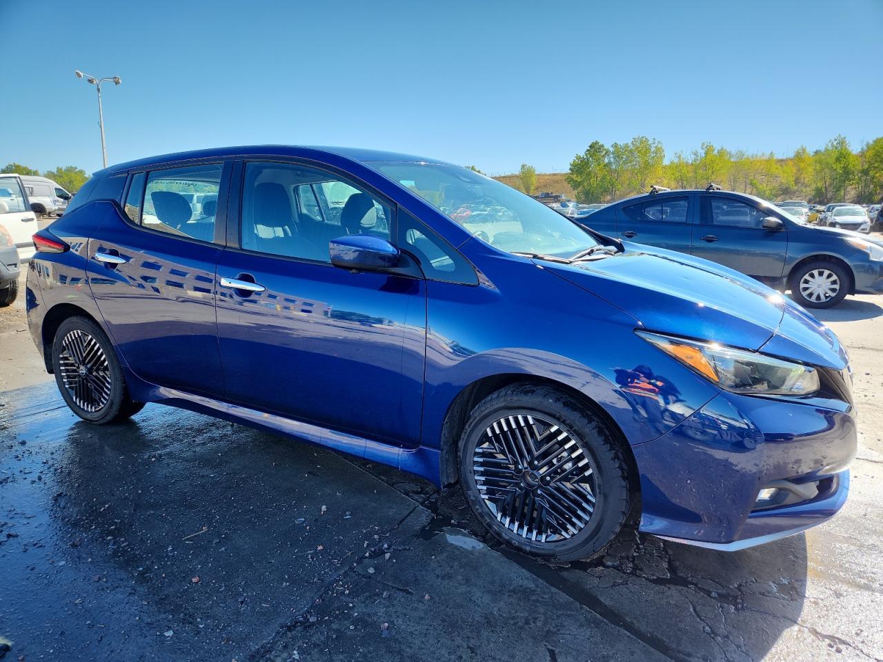 2024 NISSAN LEAF