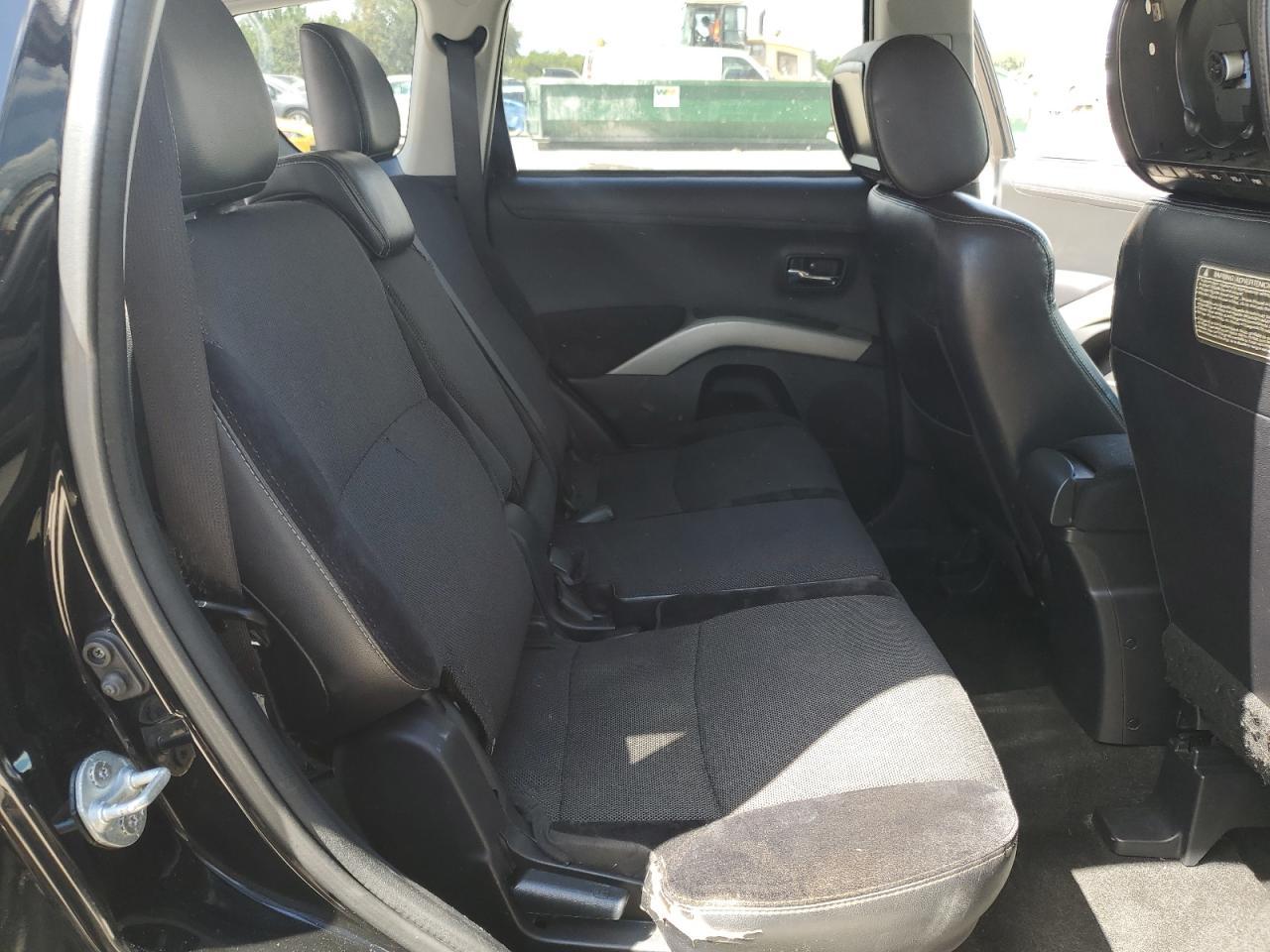 2011 MITSUBISHI outlander