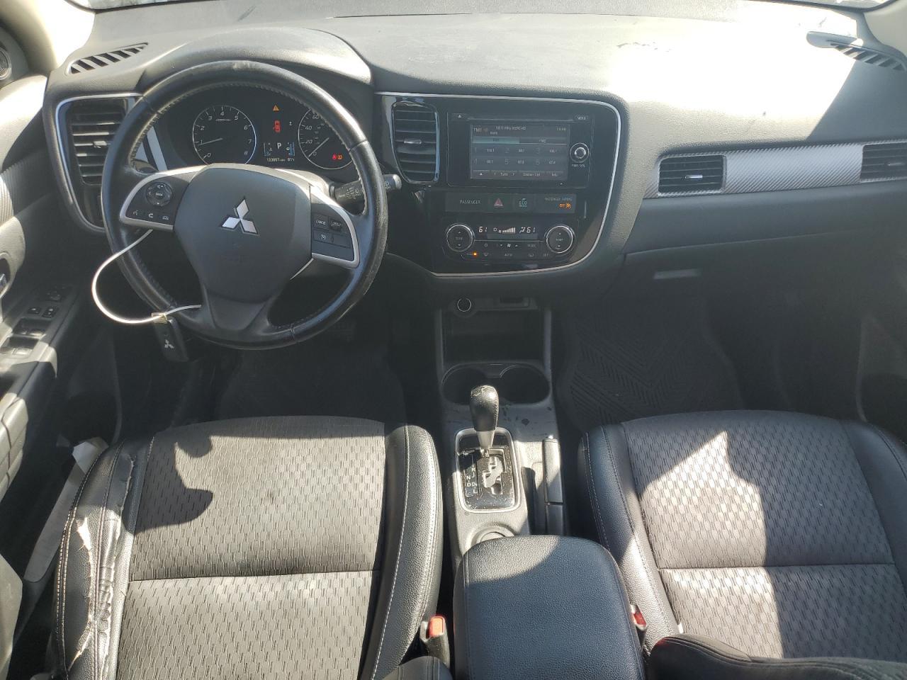 2015 MITSUBISHI outlander