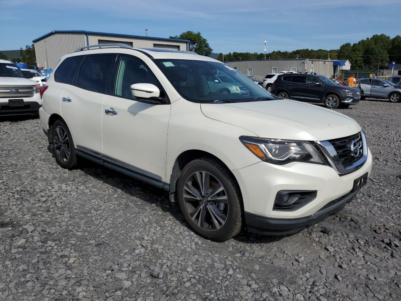 2017 NISSAN PATHFINDER