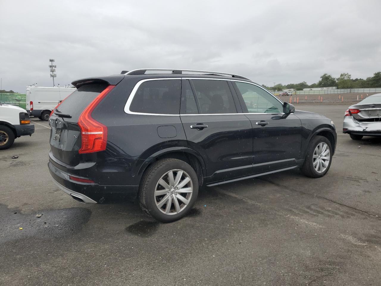2019 VOLVO XC90