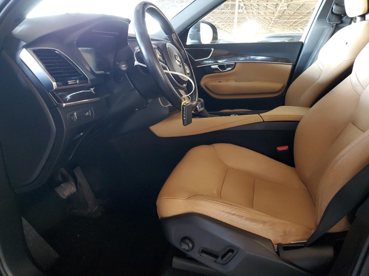 2016 VOLVO XC90