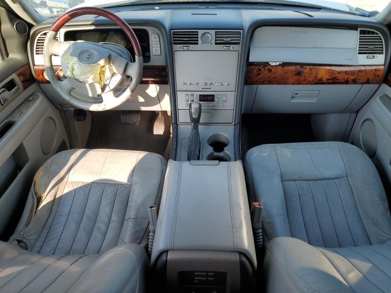 2004 LINCOLN Navigator
