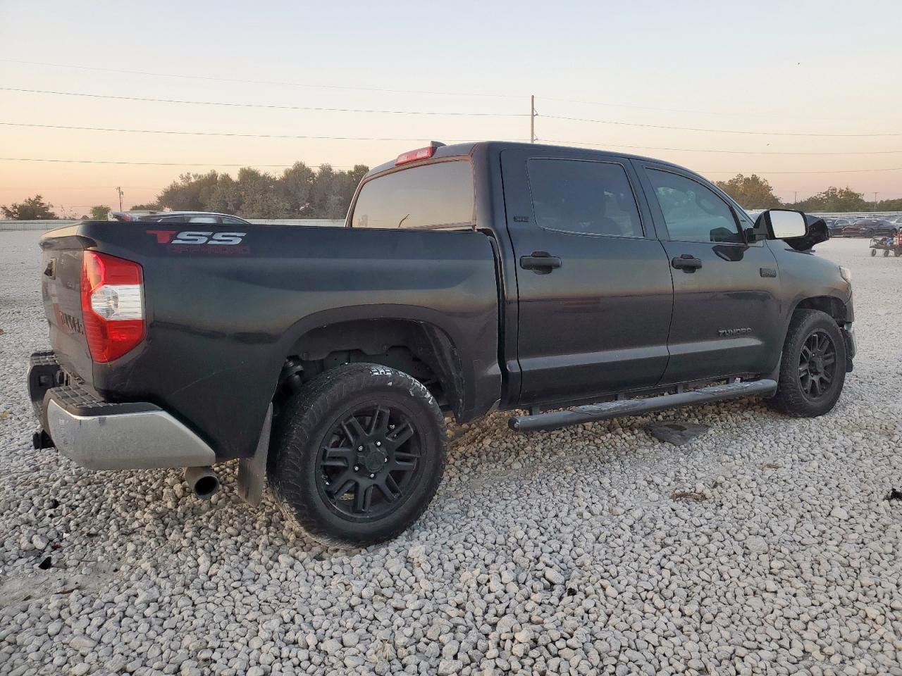 2021 TOYOTA TUNDRA