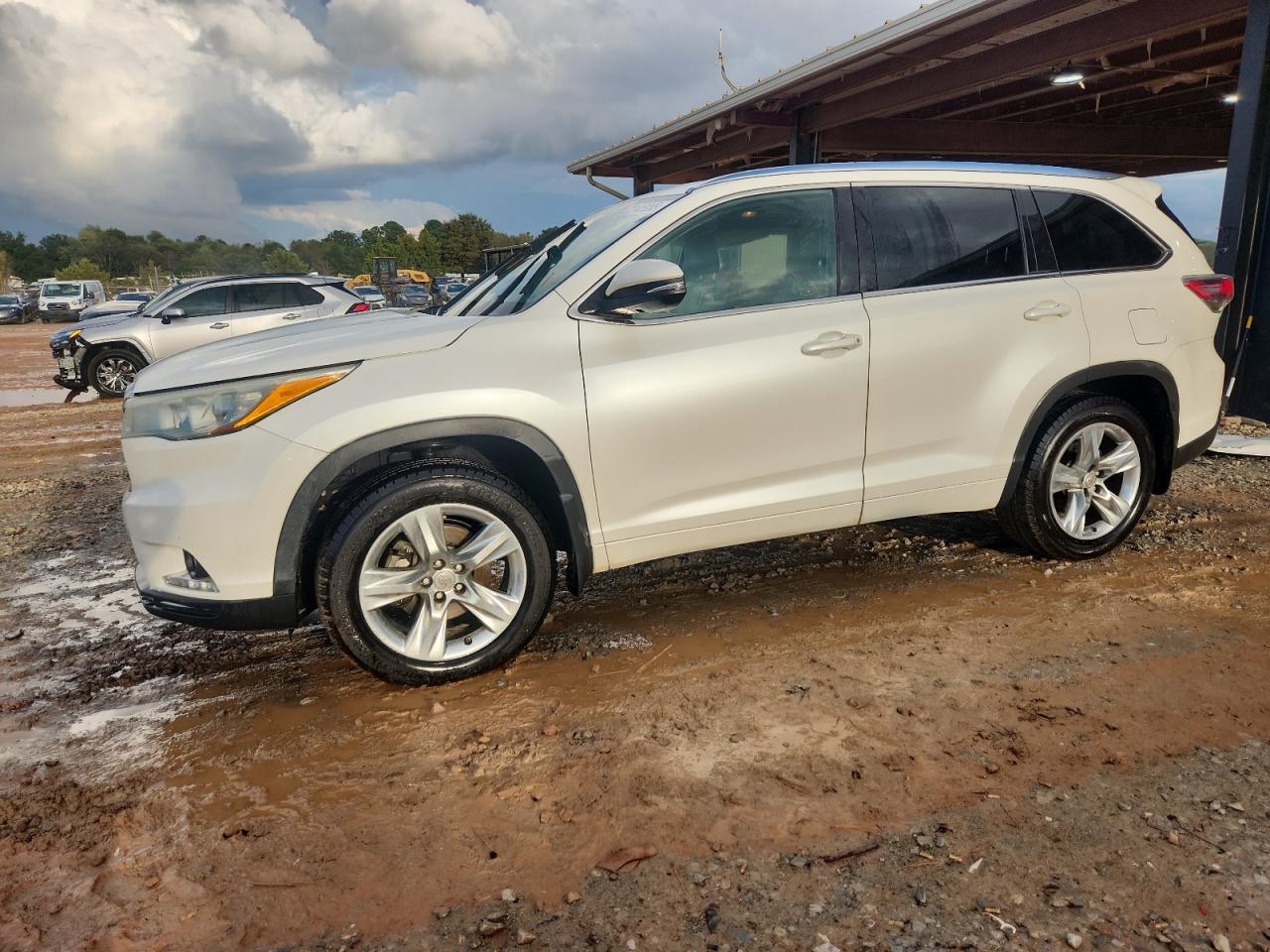 2015 TOYOTA HIGHLANDER