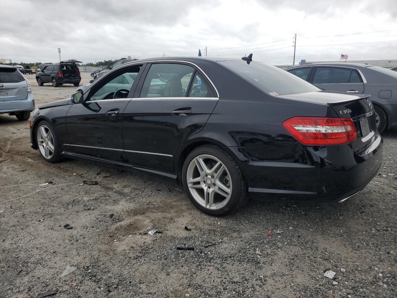 2011 MERCEDES-BENZ E-Class