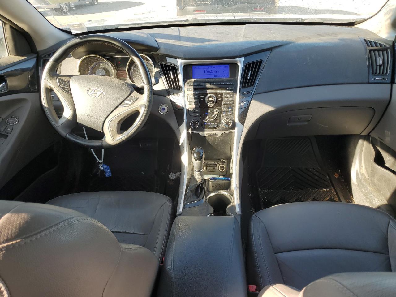 2011 HYUNDAI SONATA