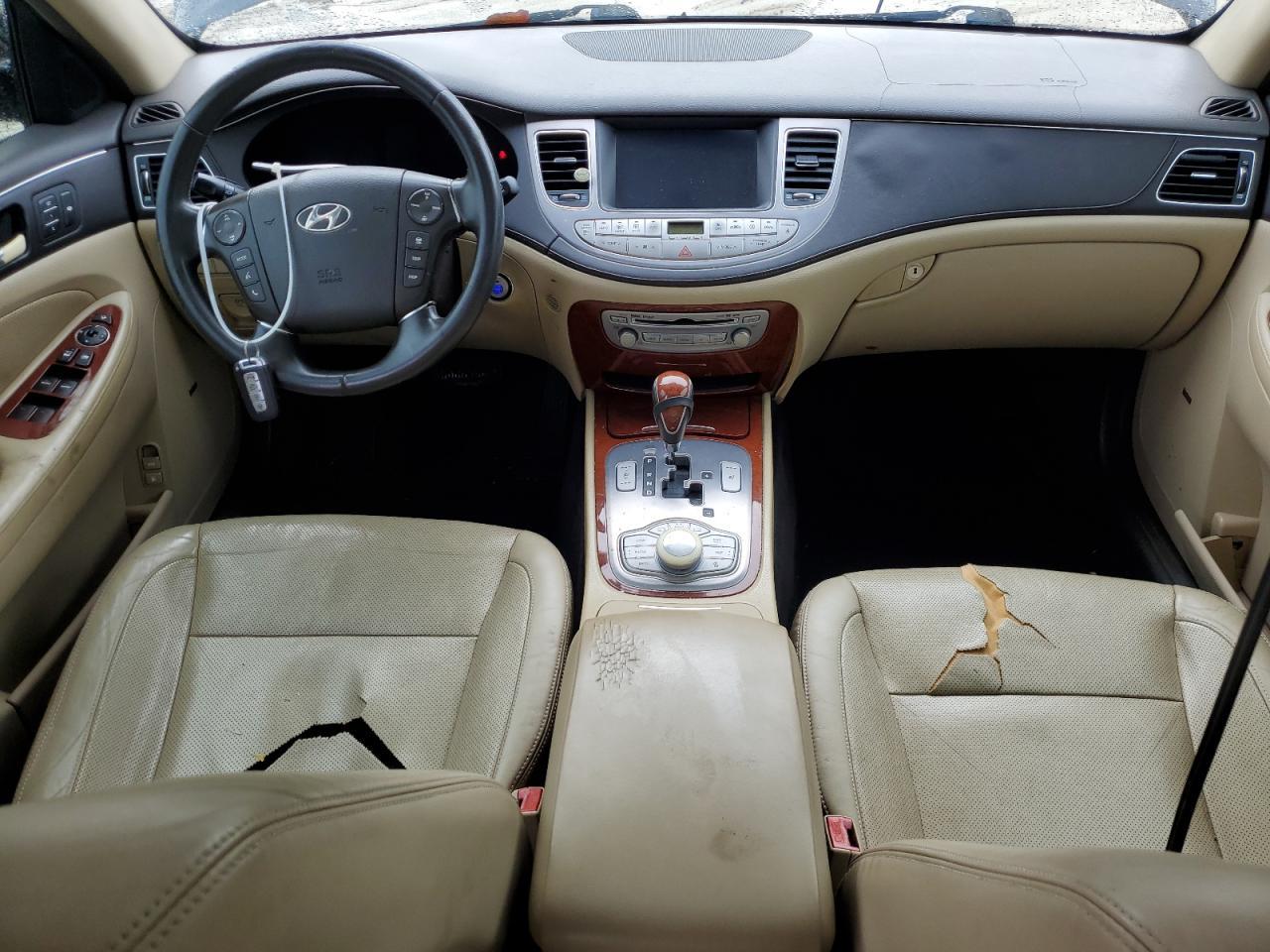 2013 HYUNDAI GENESIS
