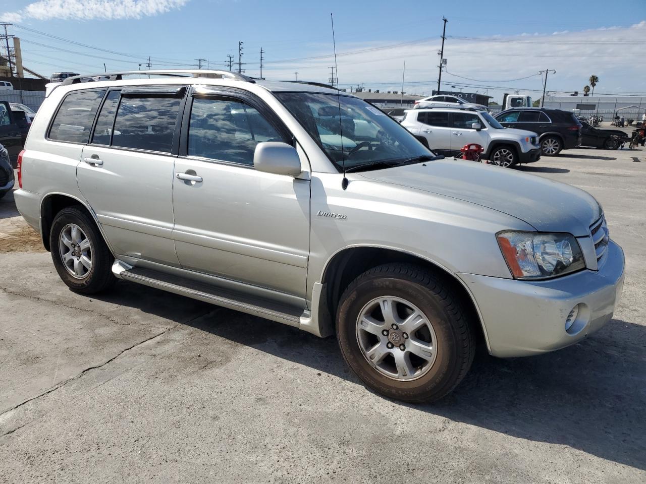 2003 TOYOTA HIGHLANDER