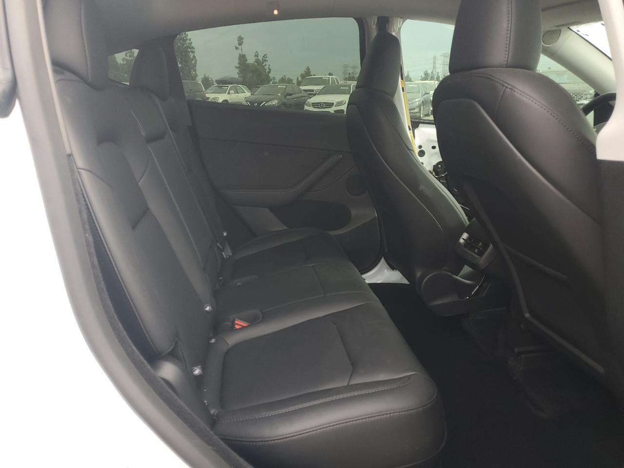 2025 TESLA MODEL Y