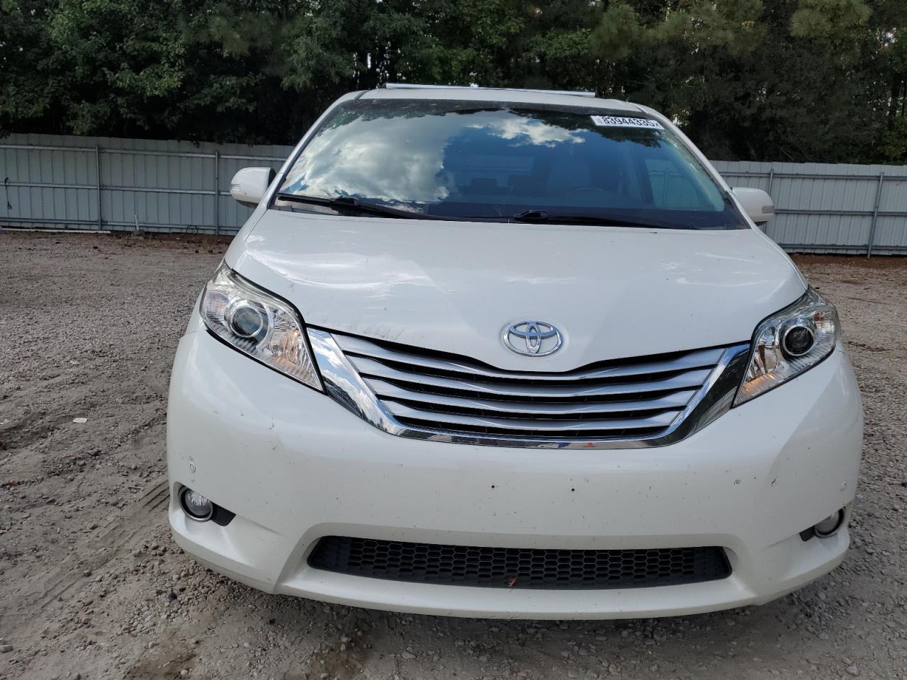 2013 TOYOTA SIENNA