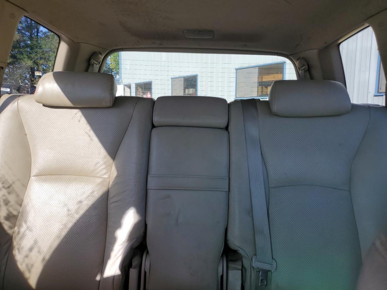 2004 TOYOTA HIGHLANDER