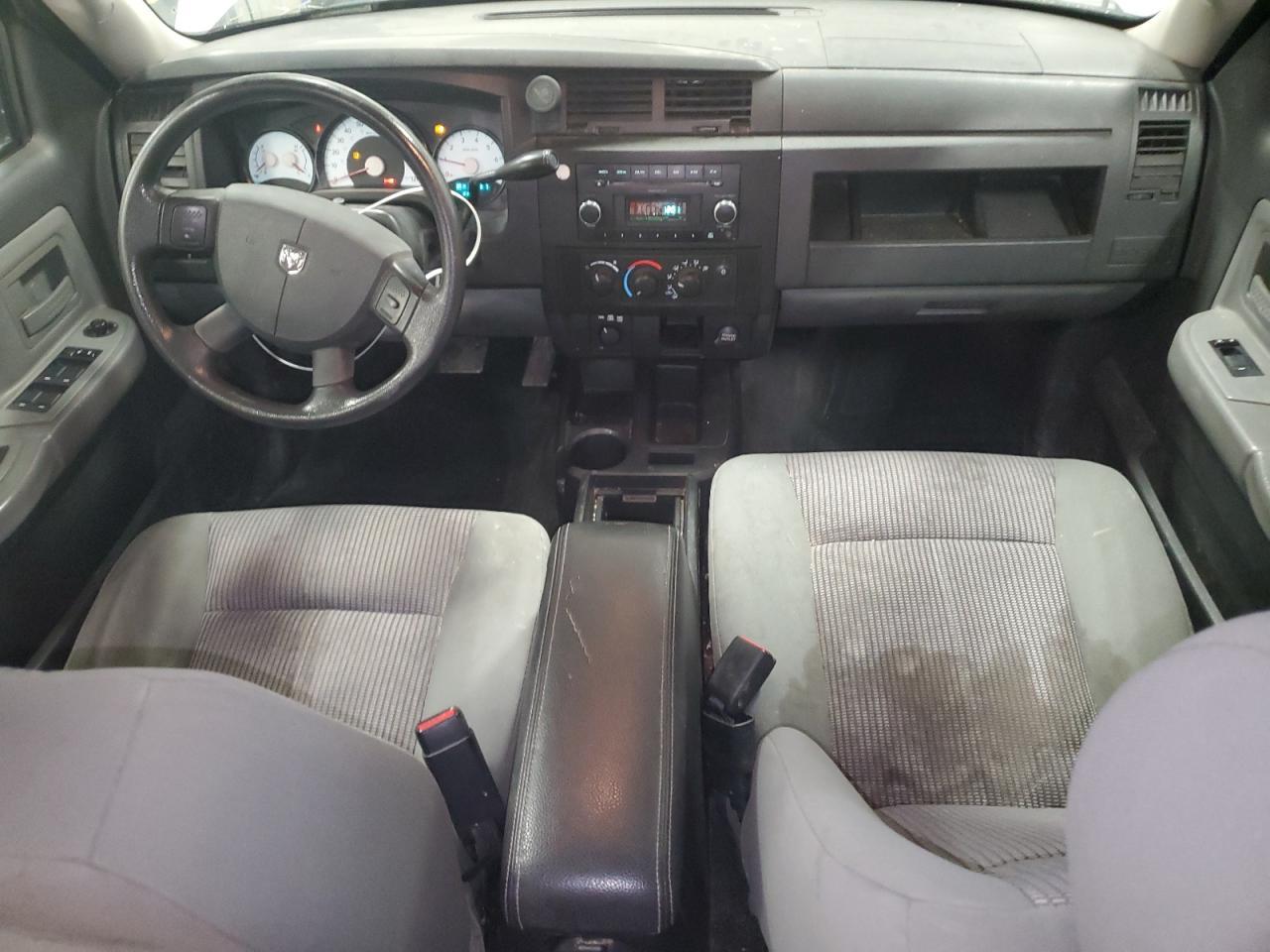 2010 DODGE Dakota