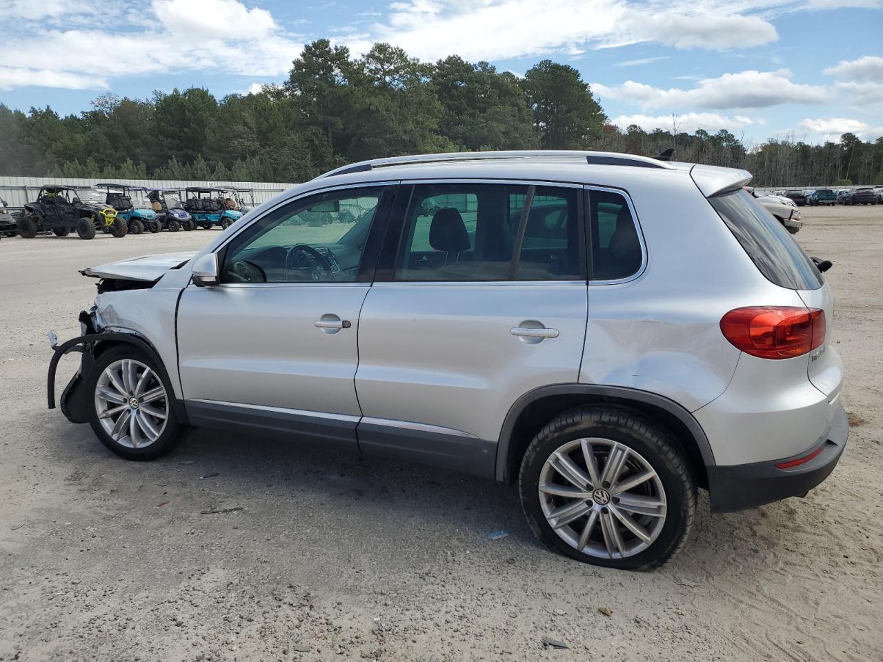 2012 VOLKSWAGEN TIGUAN