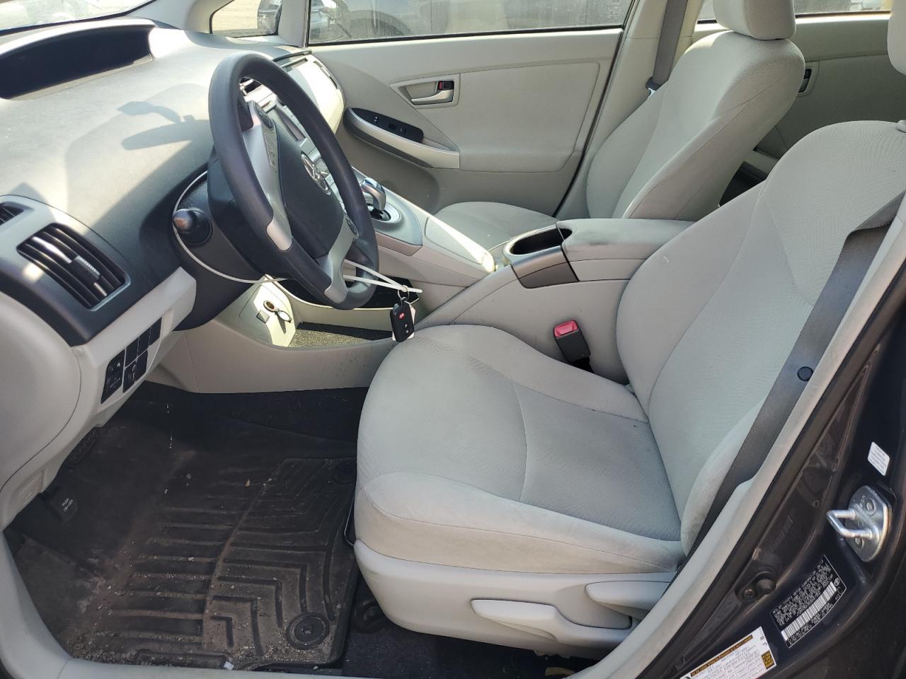 2013 TOYOTA PRIUS