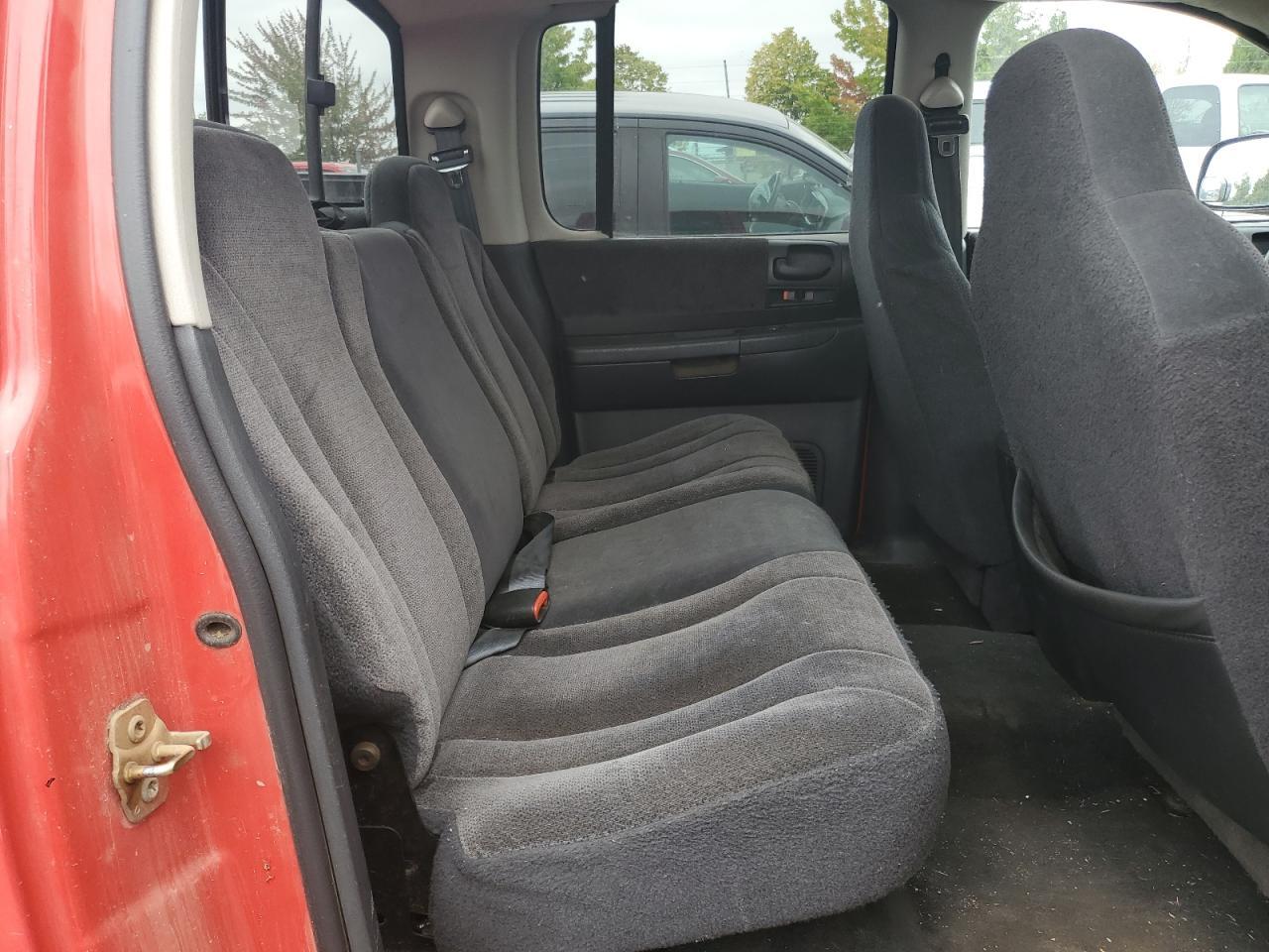 2004 DODGE Dakota