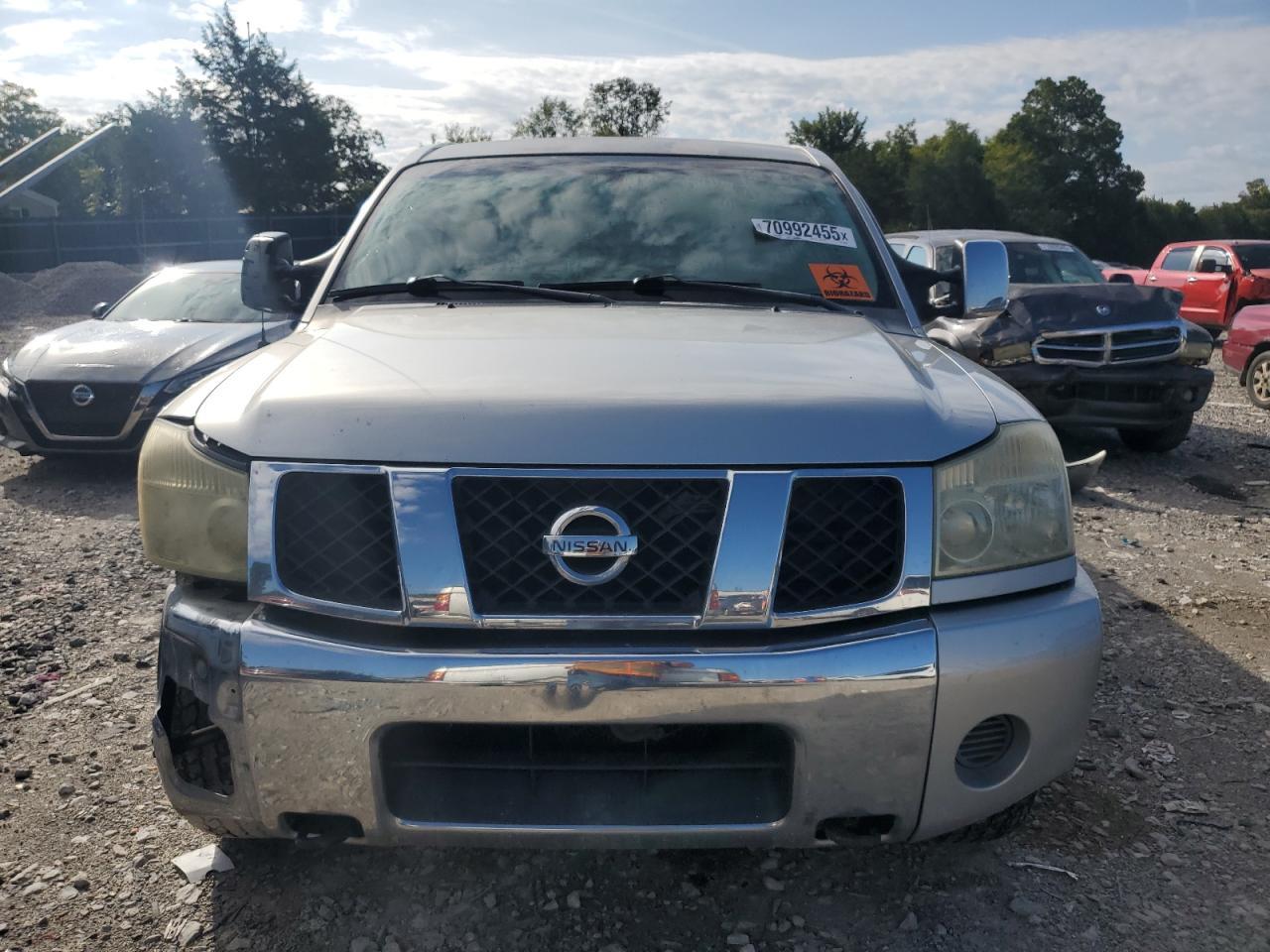 2004 NISSAN Titan