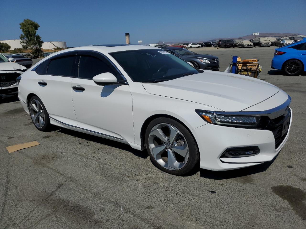 2018 HONDA ACCORD