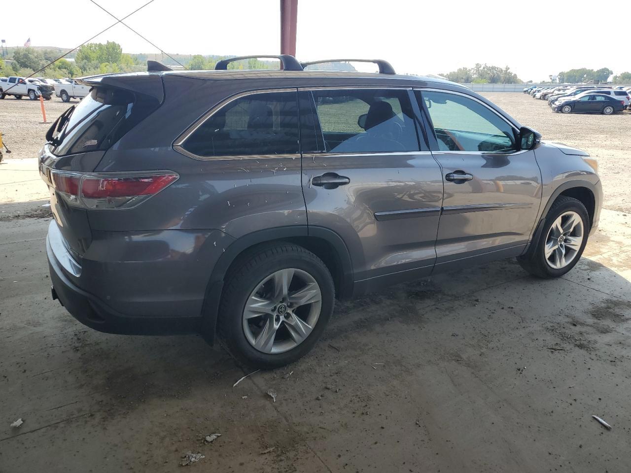 2016 TOYOTA HIGHLANDER