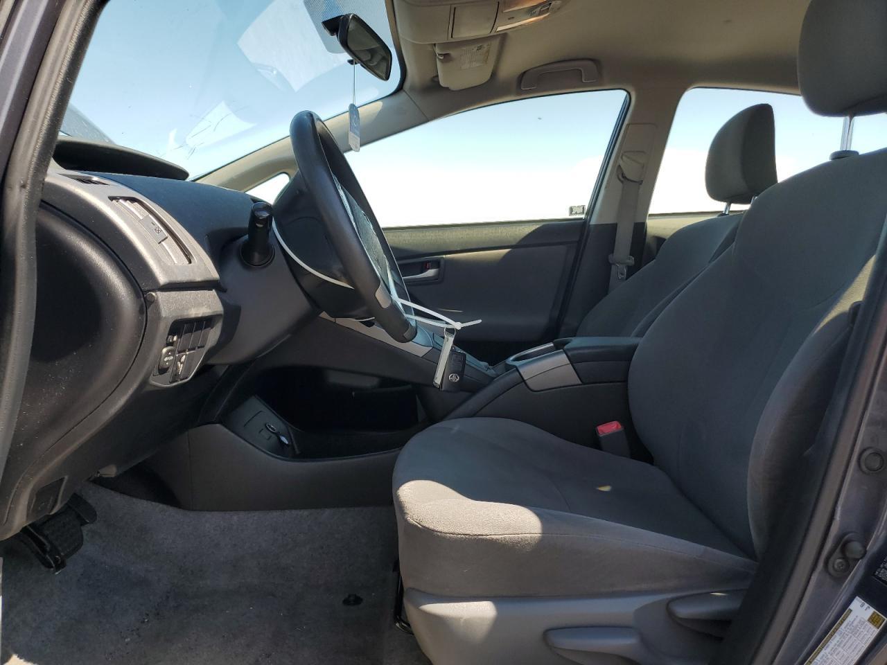 2013 TOYOTA PRIUS