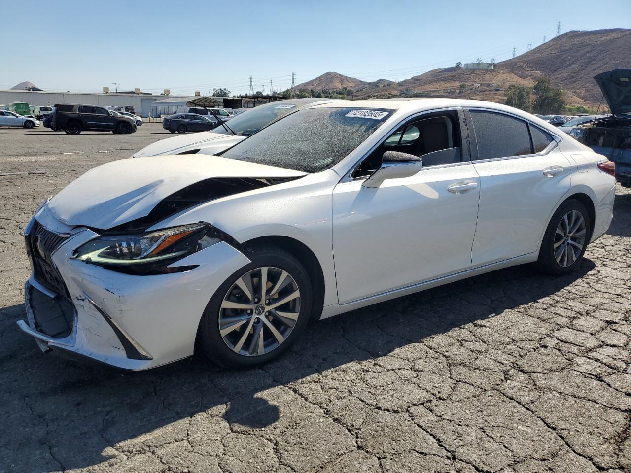 2020 LEXUS Es
