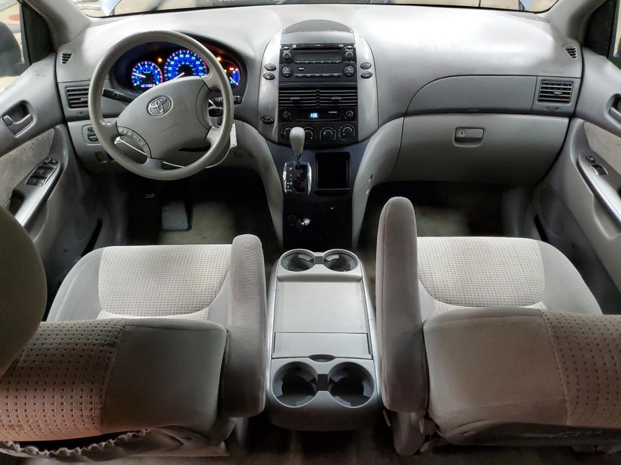 2006 TOYOTA SIENNA