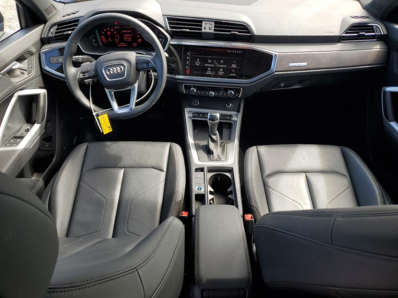2024 AUDI Q3