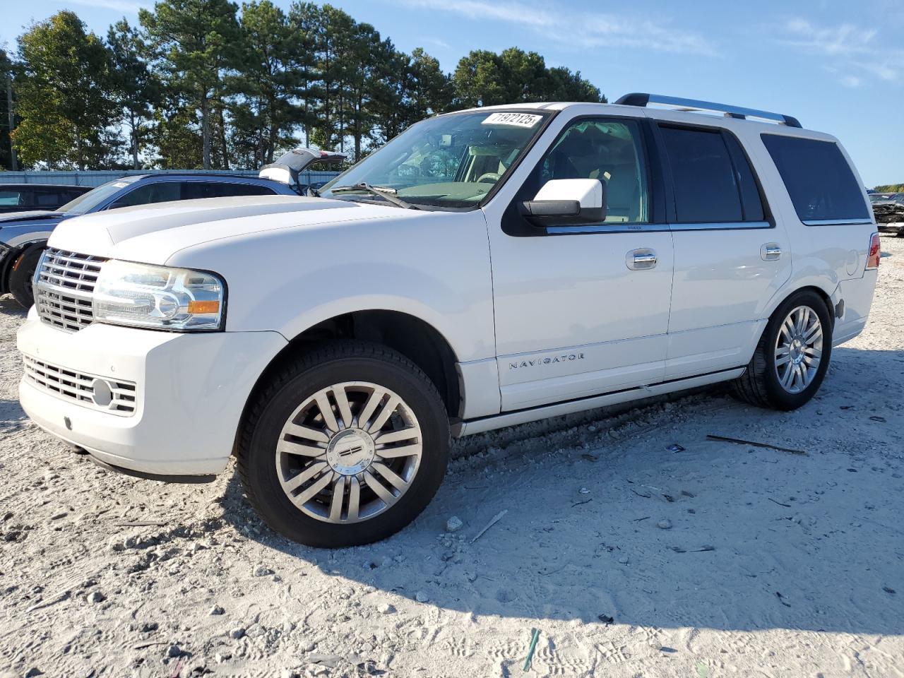 2013 LINCOLN Navigator