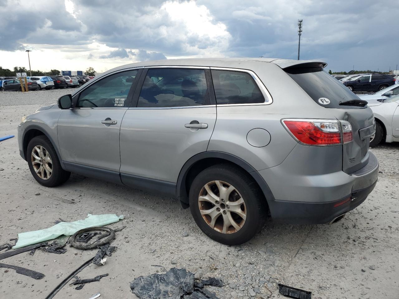 2011 MAZDA CX-9