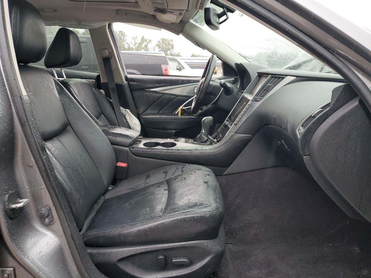 2015 INFINITI Q50