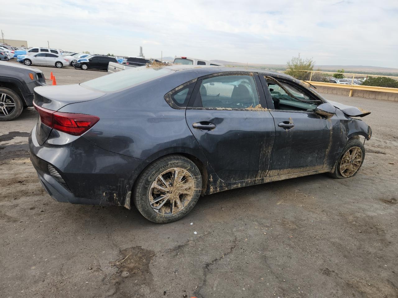 2023 KIA FORTE