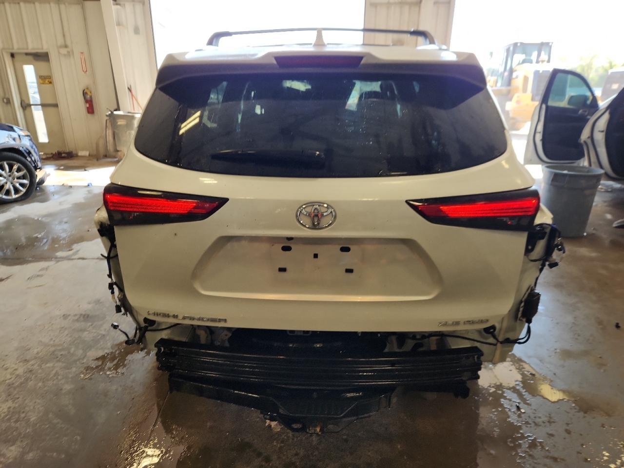 2022 TOYOTA HIGHLANDER