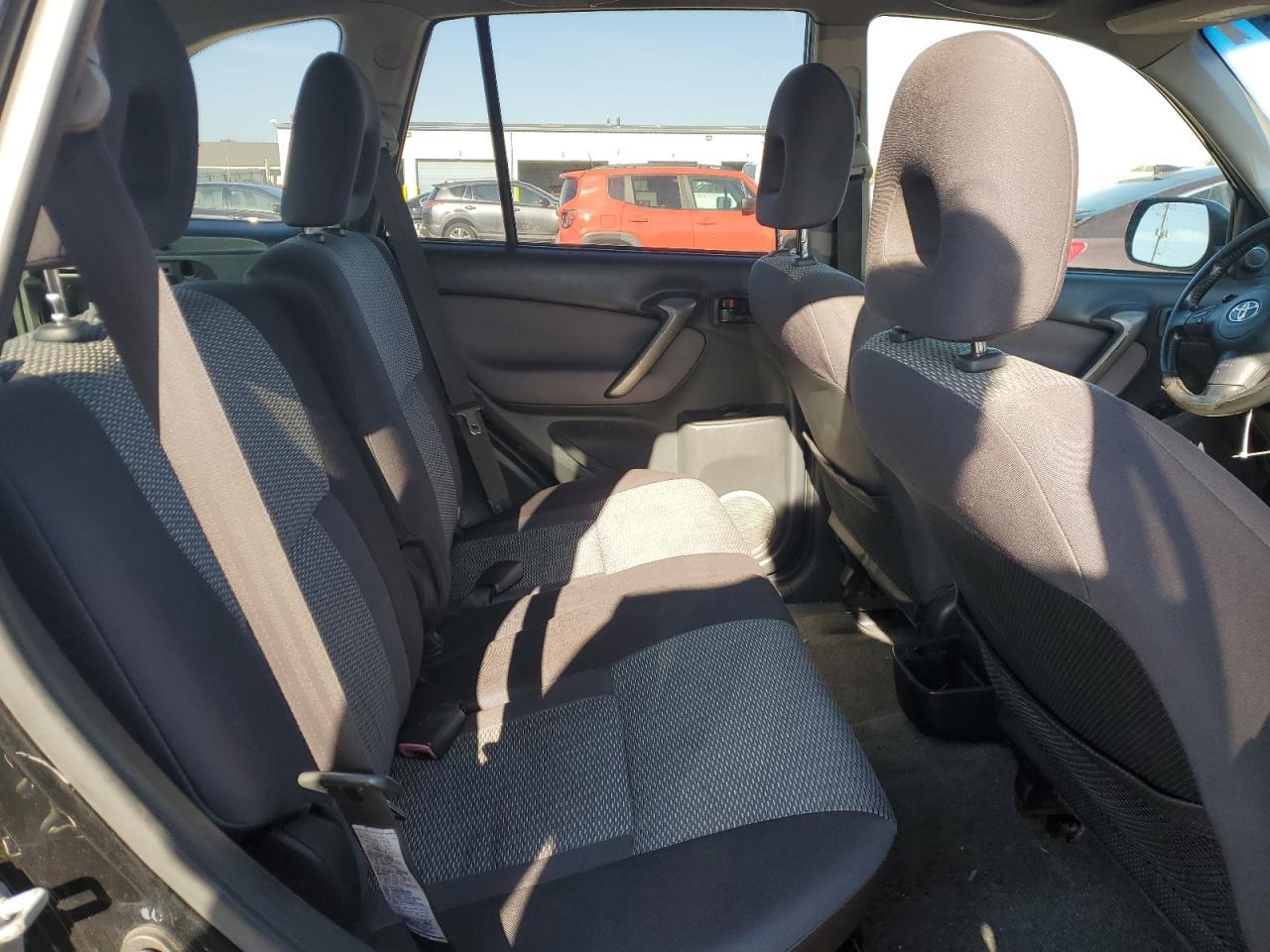 2004 TOYOTA RAV4